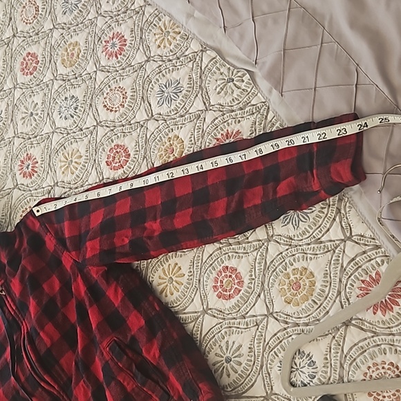 Womens xs plaid winter llbean jacket. - Picture 7 of 8